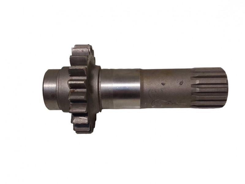 Вал привода ВОМ ведущий — 1